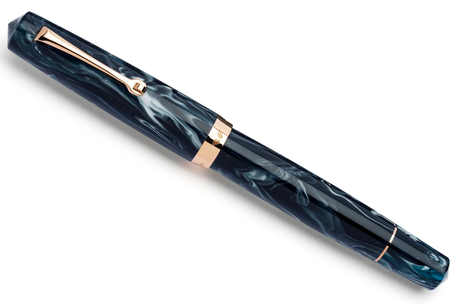 Leonardo Magico Fountain Pen - Arctic blast RGT