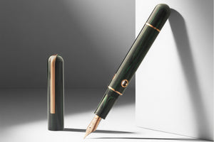 Nahvalur (Narwhal) Nautilus Fountain Pen - Chelonia Green