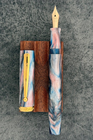 Magna Carta Mag 600 Fountain Pen True Flex Nib - Sky Blush