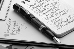 Kilk Camera Laterna Fountain Pen