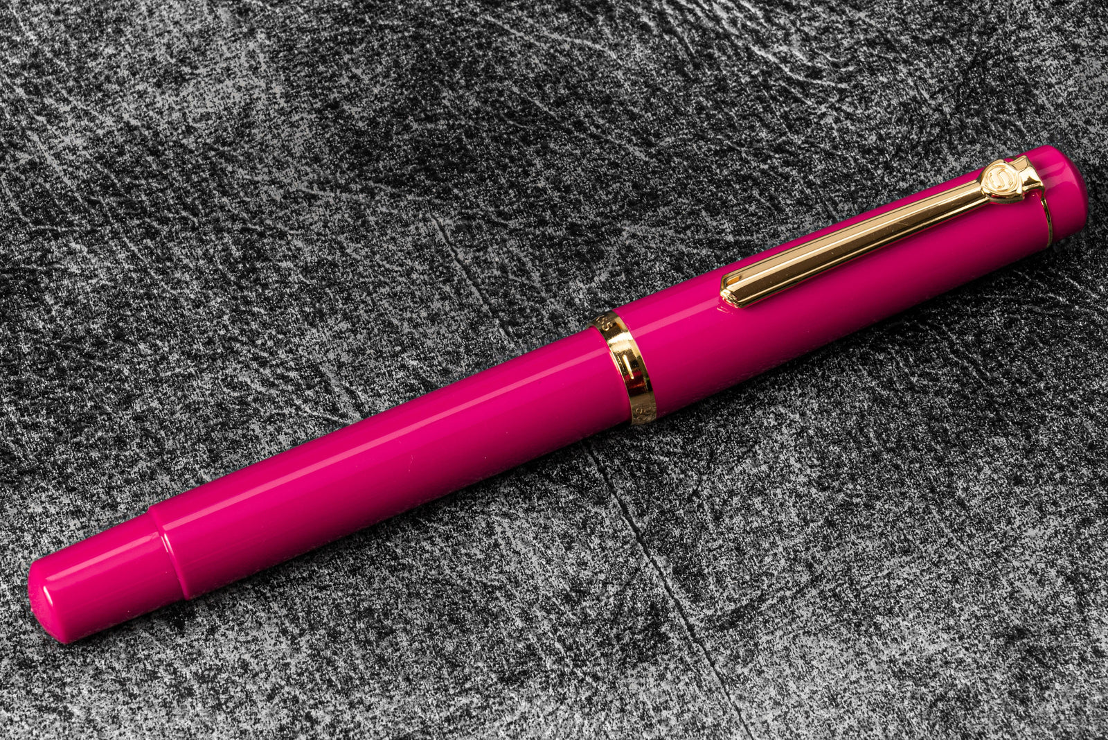 Scrikss 419 Fountain Pen Fuchsia